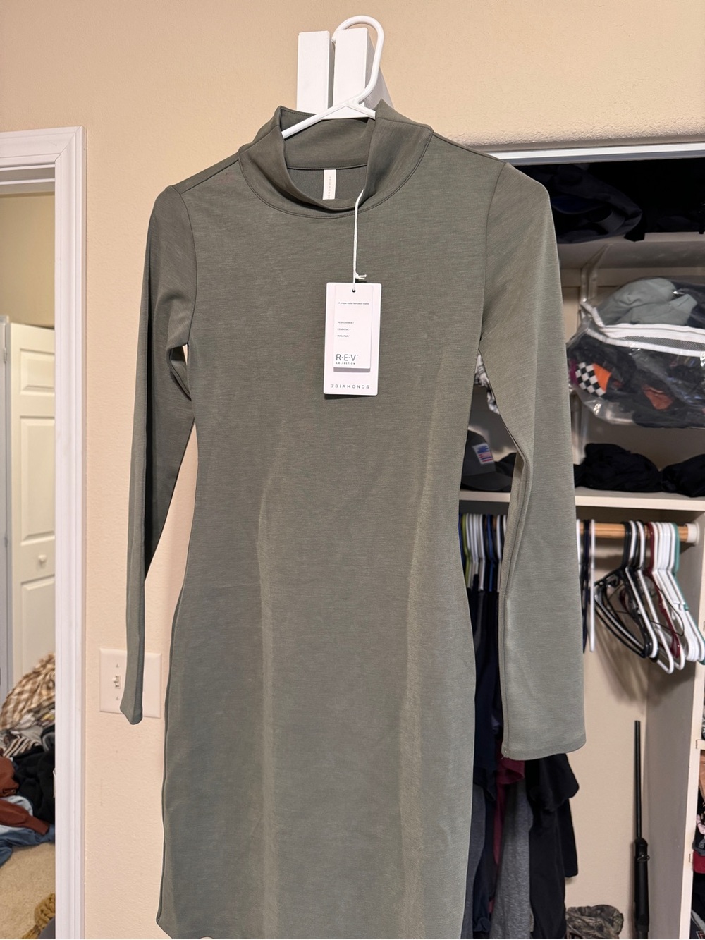 7 Diamonds Olive Mock Neck Long Sleeve Top